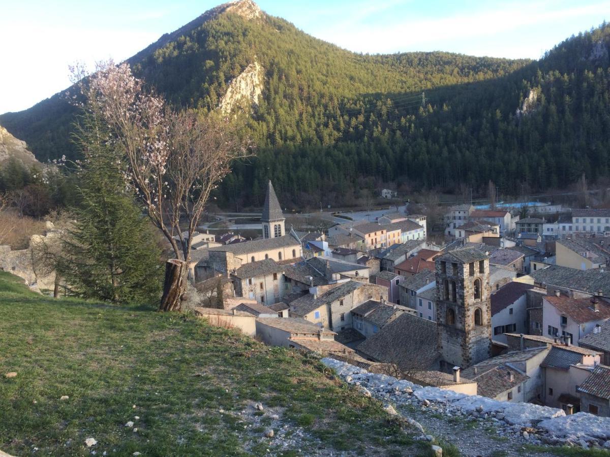 Aqui Sian Ben Hotel Castellane Exterior foto